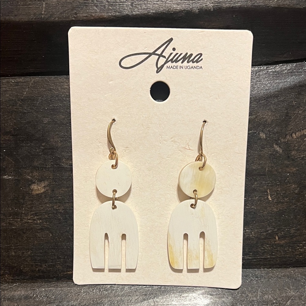 Ajuna Cream Cow Horn Earrings